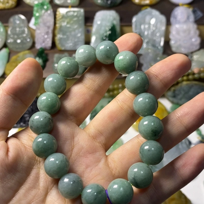 【闪购商品】翡翠颈饰未镶嵌9成完美度。有纹裂