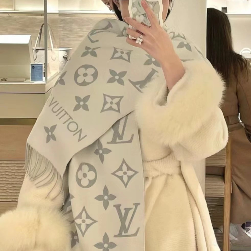 99新 LouisVuitton/路易威登 LV时尚百搭双面秋冬羊毛绒线围巾