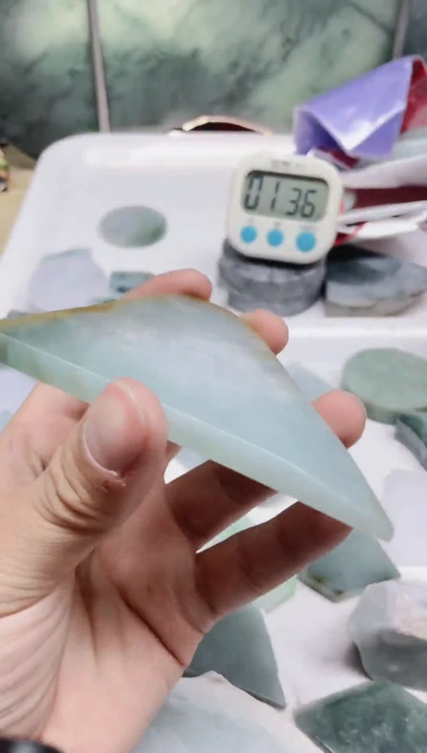 【闪购商品】翡翠颈饰未镶嵌翡翠