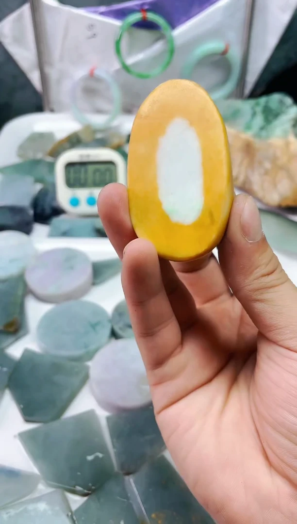 【闪购商品】翡翠颈饰未镶嵌翡翠
