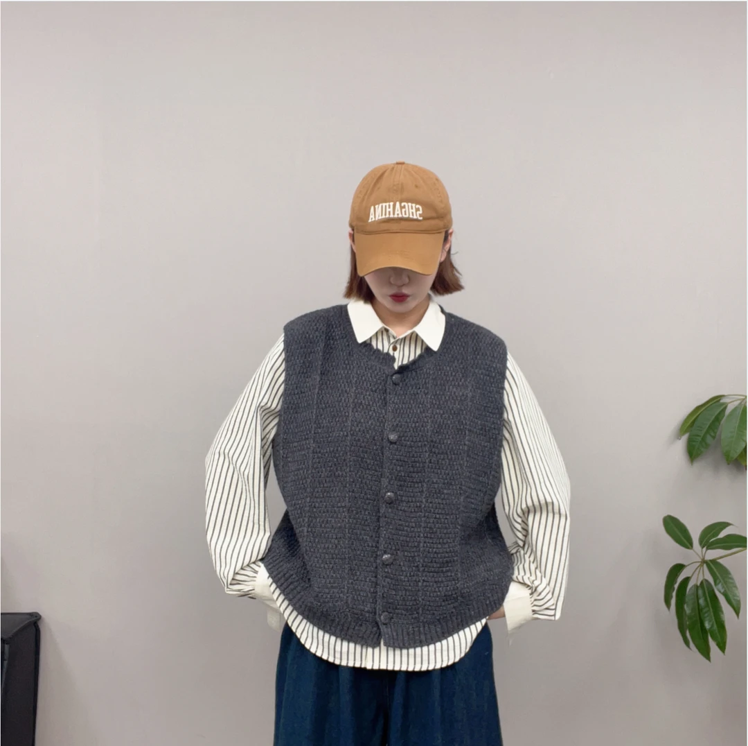 早秋韩系纽扣设计感马甲
