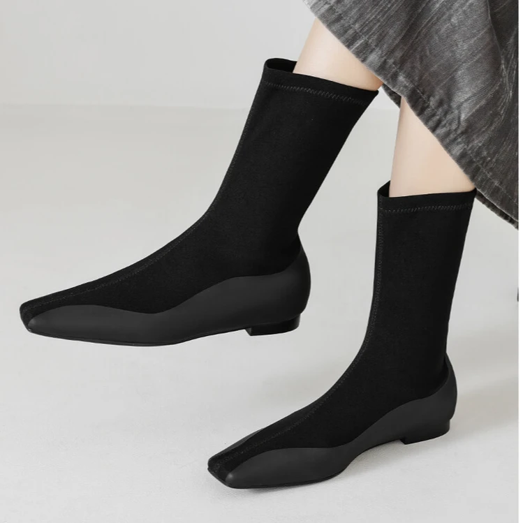 新款弹力靴低跟瘦瘦靴时尚百搭黑色方头秋冬英伦透气防滑厚底秋季