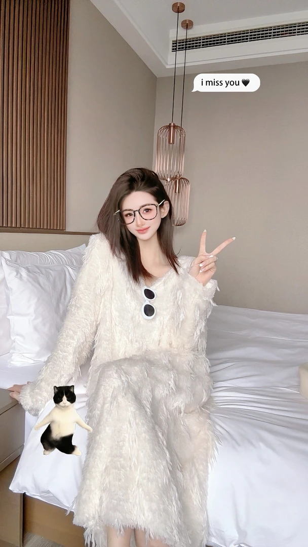 林小白 仙气白糯糯羽毛大麦穗长款毛衣连衣裙2773