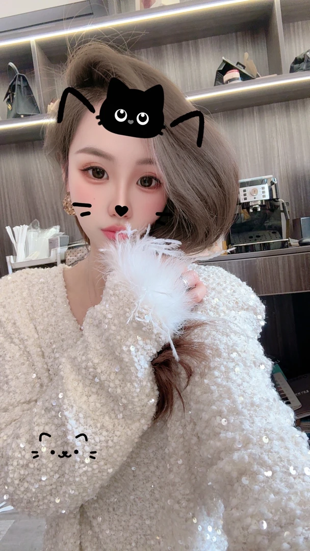 LIN小白【聚会焦点】颗粒绒亮片袖口貂毛加绒连衣裙8850