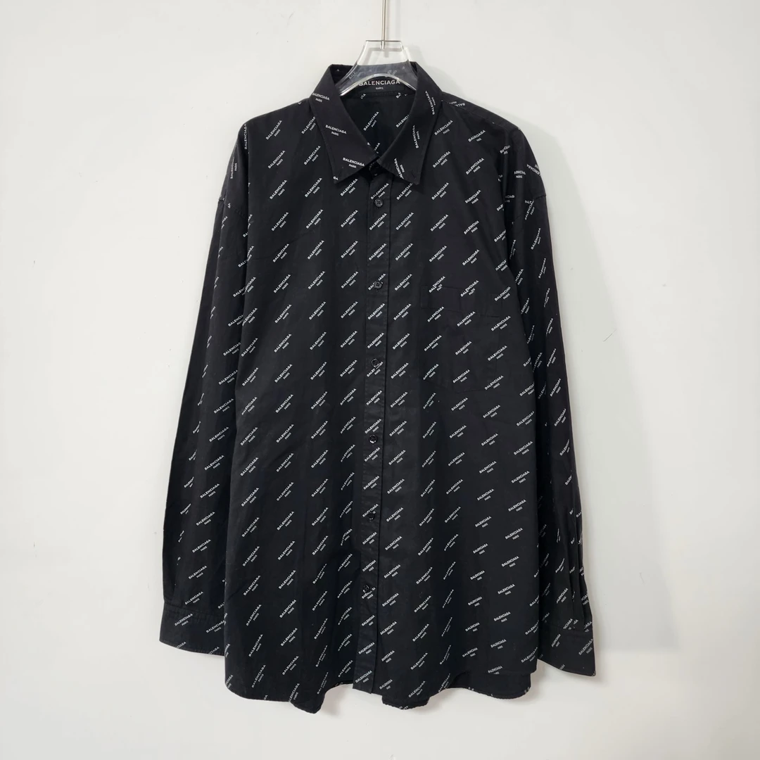 Balenciaga满logo衬衫 42 98新