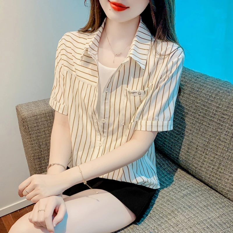 夏季2024新款细条纹polo领假两件短袖衬衫女士宽松设计感洋气上衣