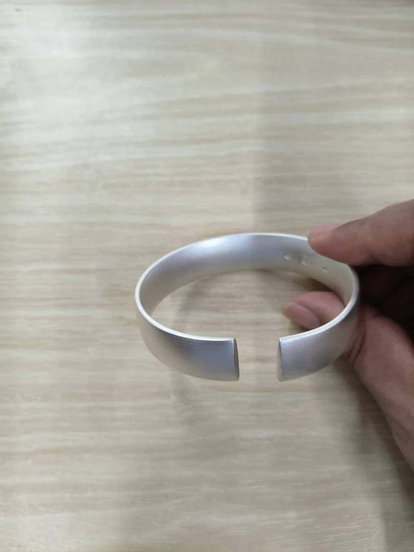 足银手镯 轮胎对称光面银饰手镯配饰百搭简约时尚亮面复古镯子