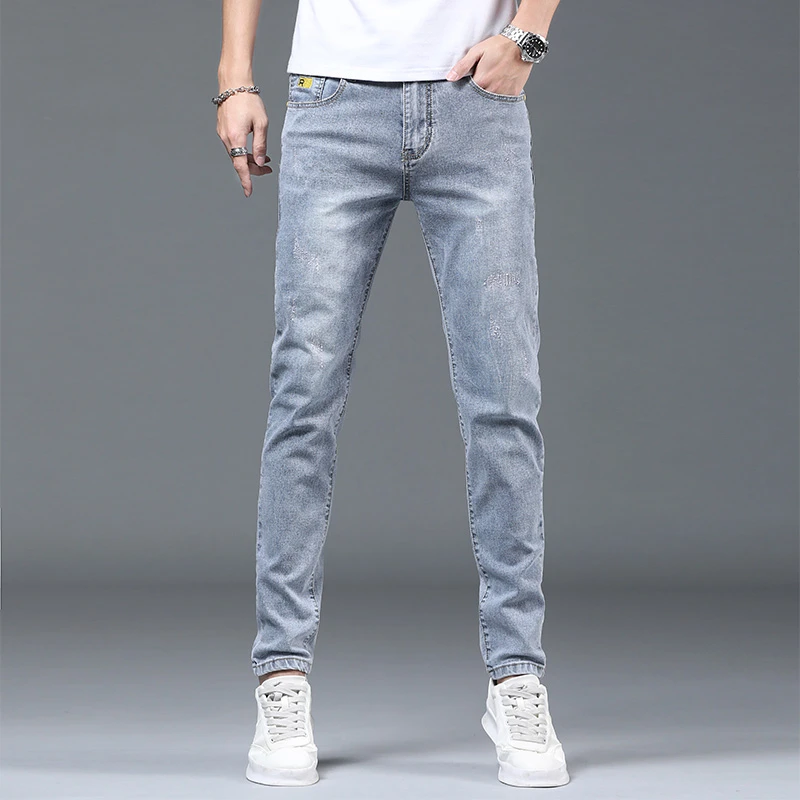 2024新款牛仔裤男士休闲百搭浅色修身小脚时尚夏季薄款潮牌长裤子