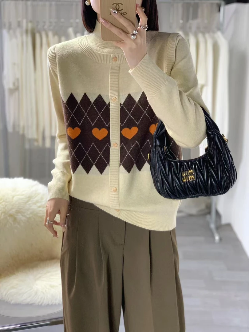 8855冬季新款毛衣针织衫时尚百搭复古撞色菱形格拼接长袖套头上衣