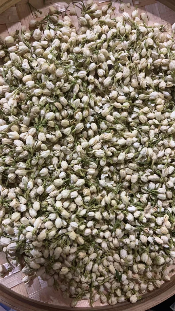 KK【土特产】魔-力-花-搽-净含量50g