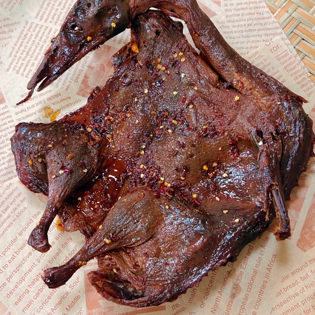 碳烤手撕酱板鸭新鲜麻鸭制作