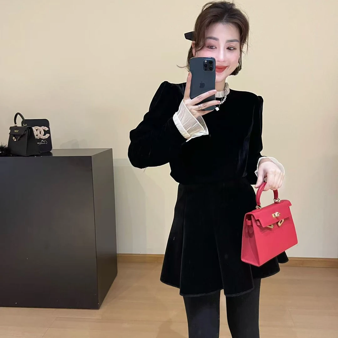 722【天鹅颂】诗诗家2024冬季简约木耳边阳光绒气质小心机打底上衣