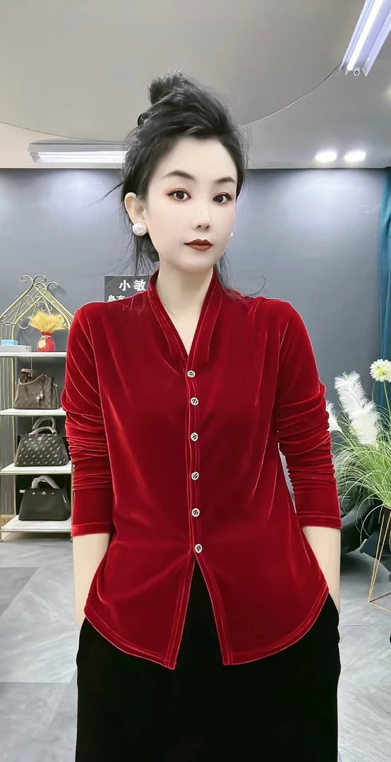 8861气质纯色洋气款百搭显瘦长袖开扣秋季秋冬打底衫丝绒上衣红色
