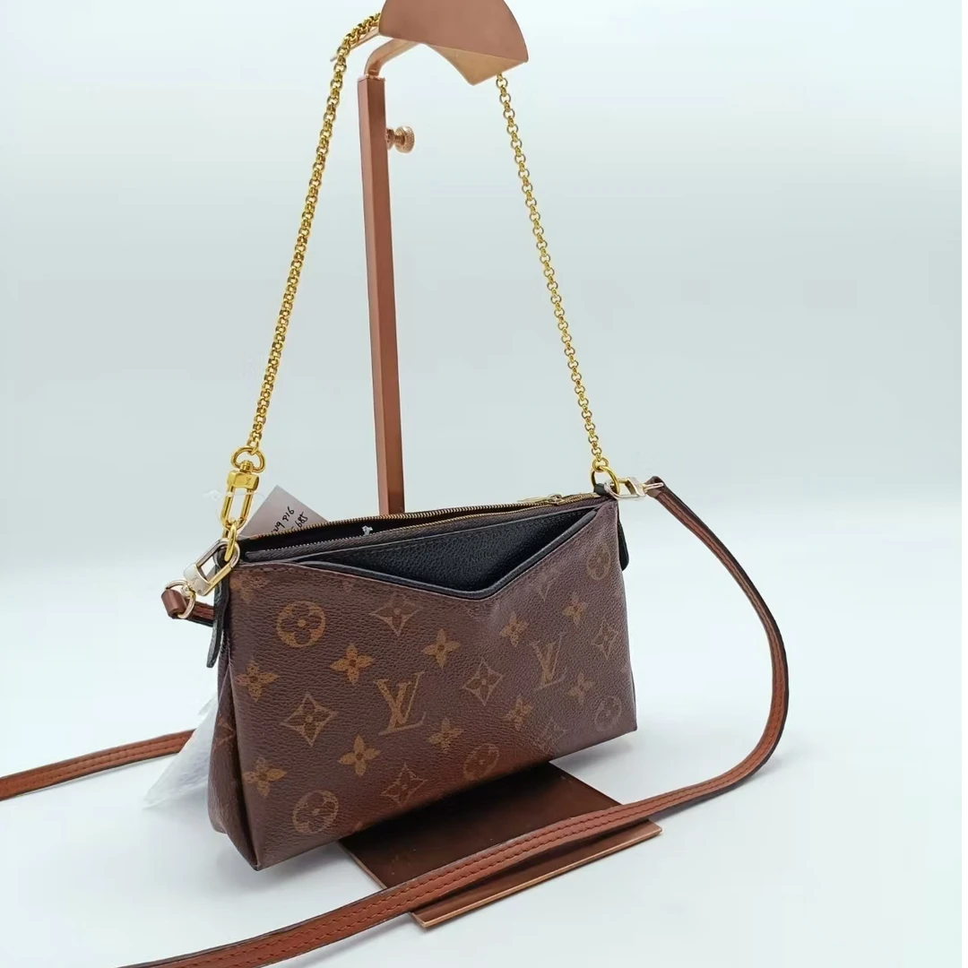 99新 LouisVuitton/路易威登 嘉嘉 LV传奇信封包 mini黑色
