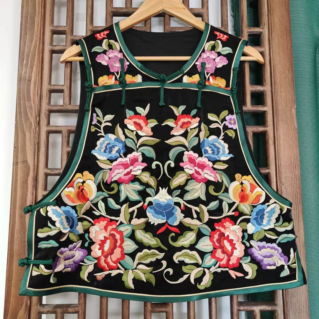 凤徕兮私人定制黑底彩花刺绣十三太保盘扣马甲（LS406）