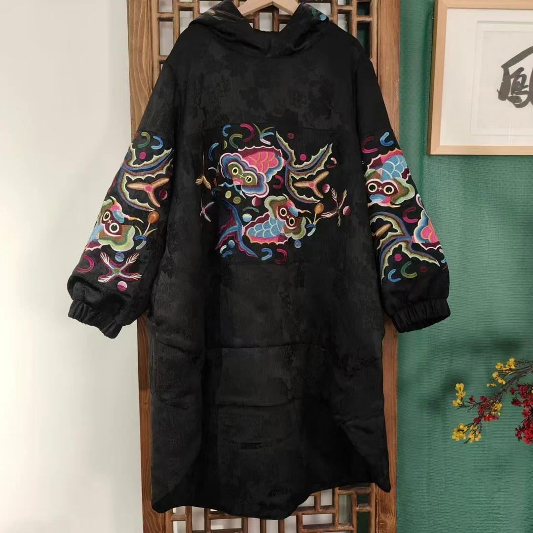 凤徕兮私人定制黑底彩色卡通鱼刺绣加棉带帽卫衣（ SWY4104）棉