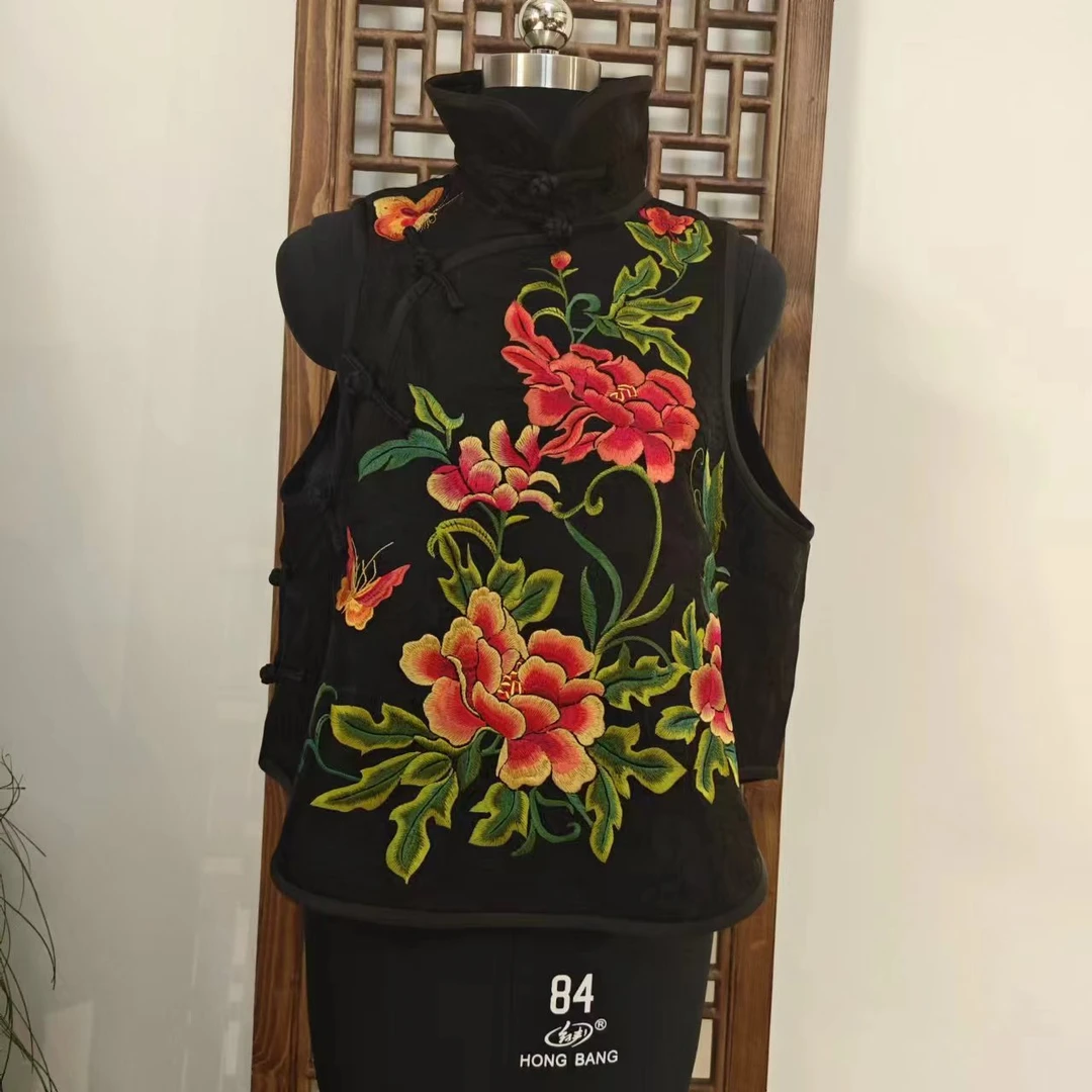 风来兮私人定制黑底牡丹刺绣花盆领盘扣马甲HM10101