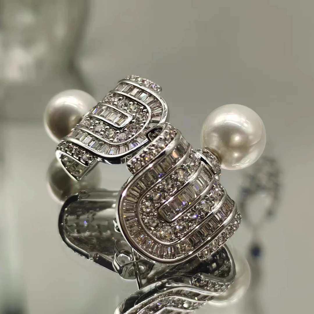 非金属仿珍珠耳饰 耳钉气质白色轻奢时尚银色精致镶嵌镶钻