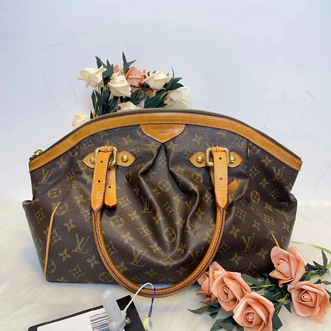 Louis Vuitton 路易威登Tivcli系列饺子包 K02376