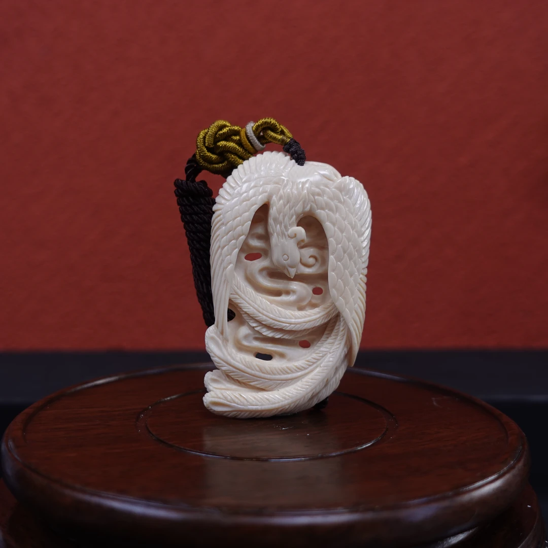 郭辰(省大) 猛犸牙凤舞九天挂件 Y194