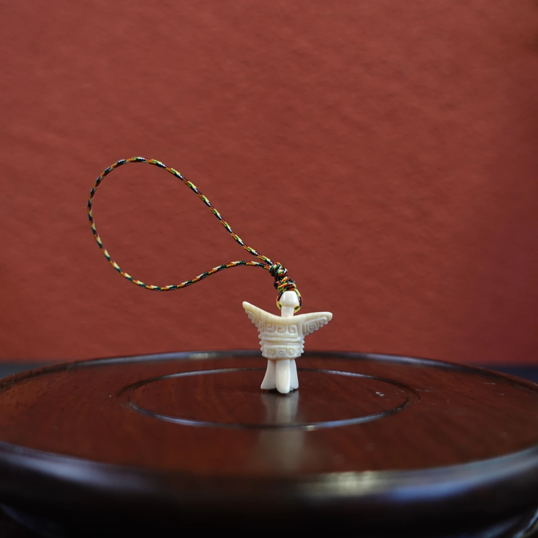 谢博宇(省大) 猛犸牙爵醒挂件 Y654