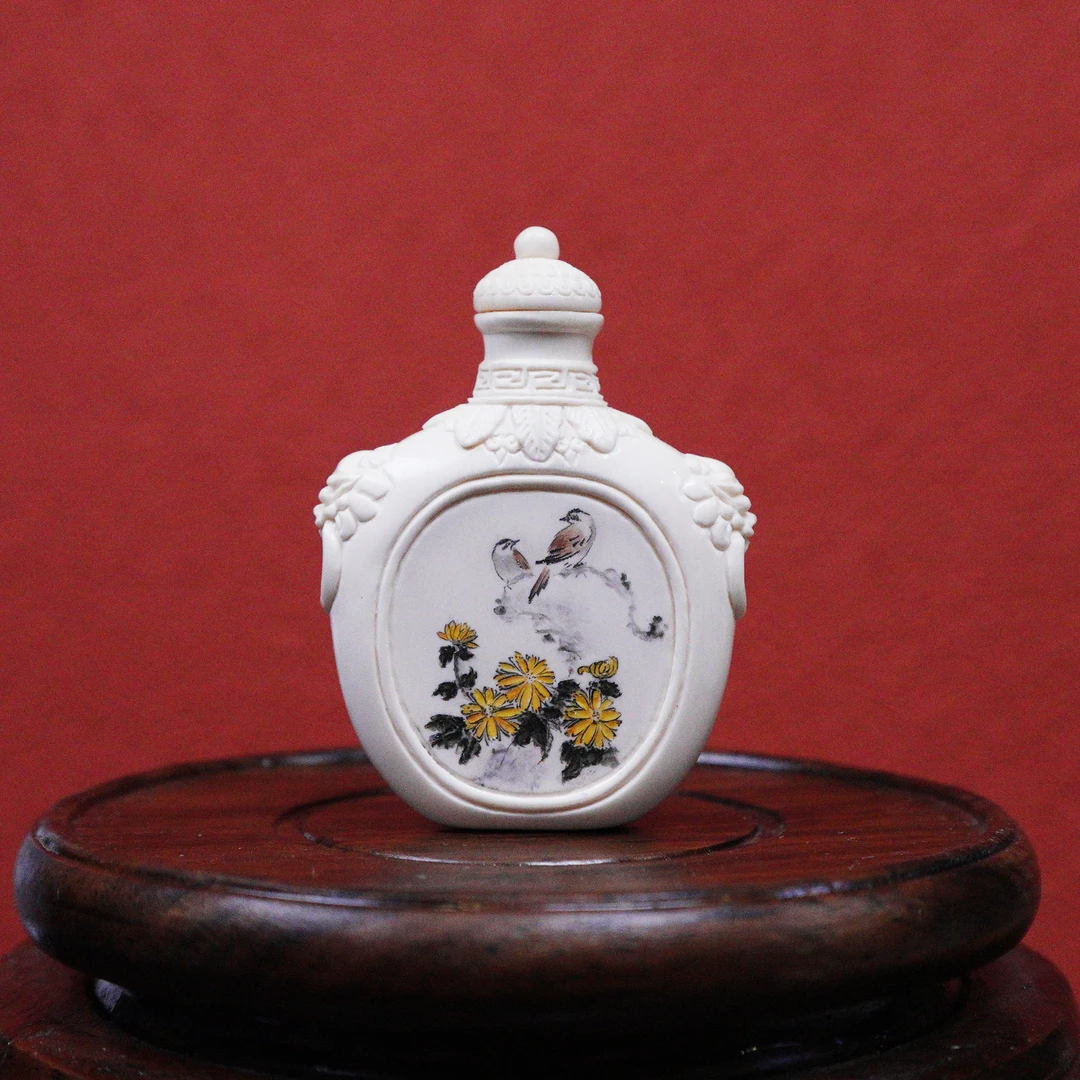 郑士儒(国大) 猛犸牙平刻鼻烟壶 Y373