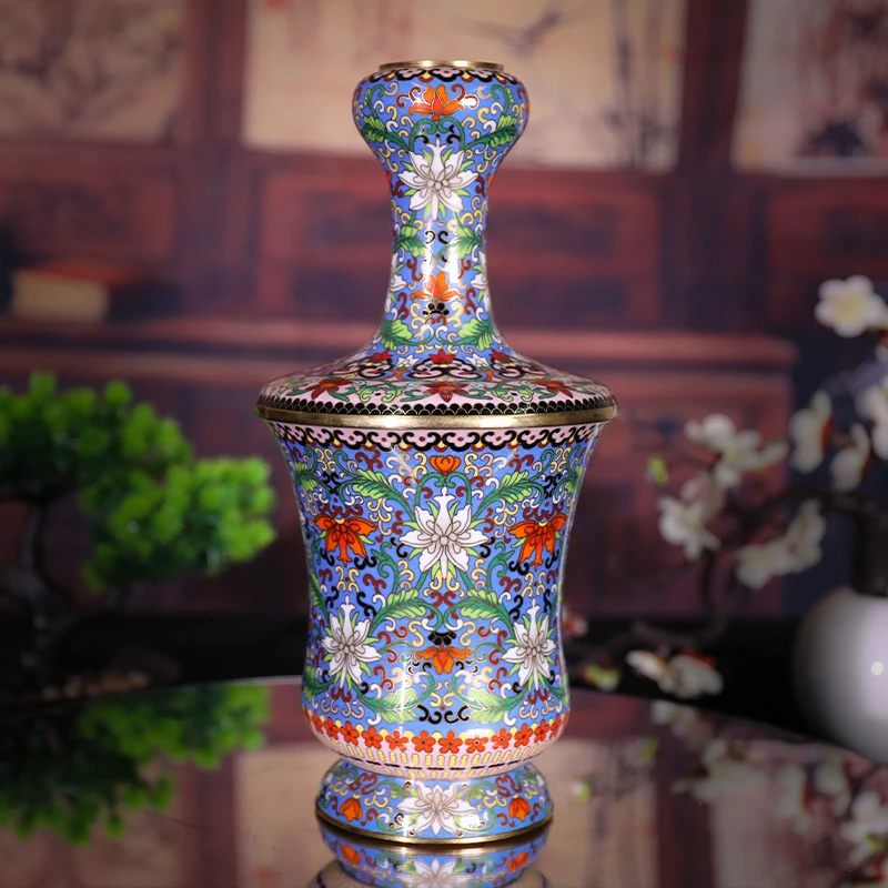 景泰蓝锦地宝相花纹蒜头瓶  宫廷艺术 工艺精湛 匠心传承