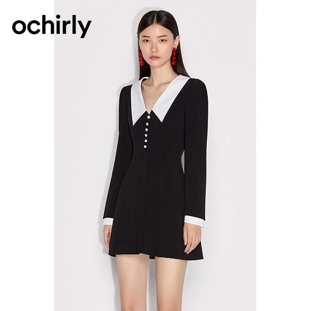 欧时力 娃娃领连衣裙仿钻扣短款A字小个子千金风