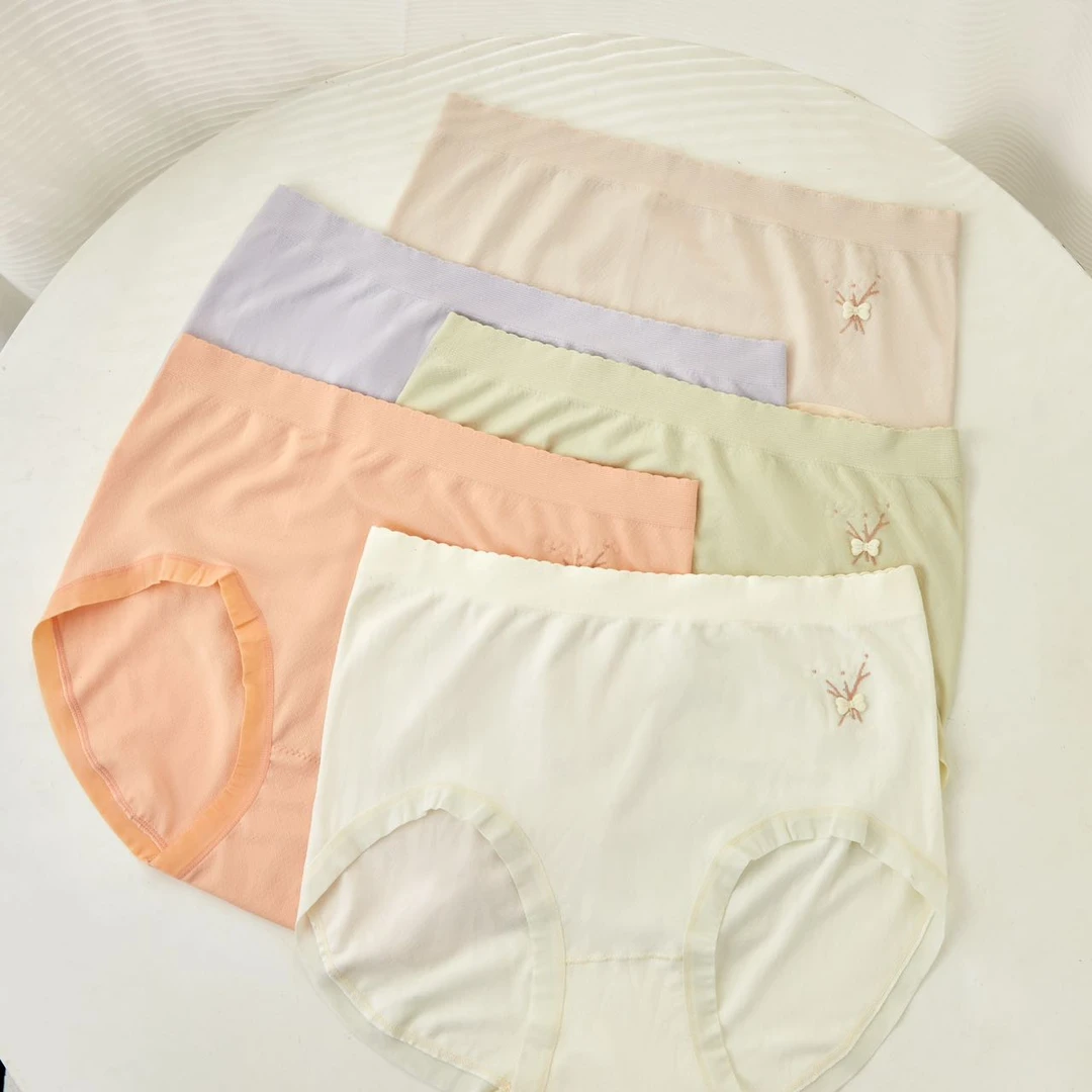 【140-230斤加大版型内裤】 胖MM加大亲肤裸感柔软三角裤RF2510