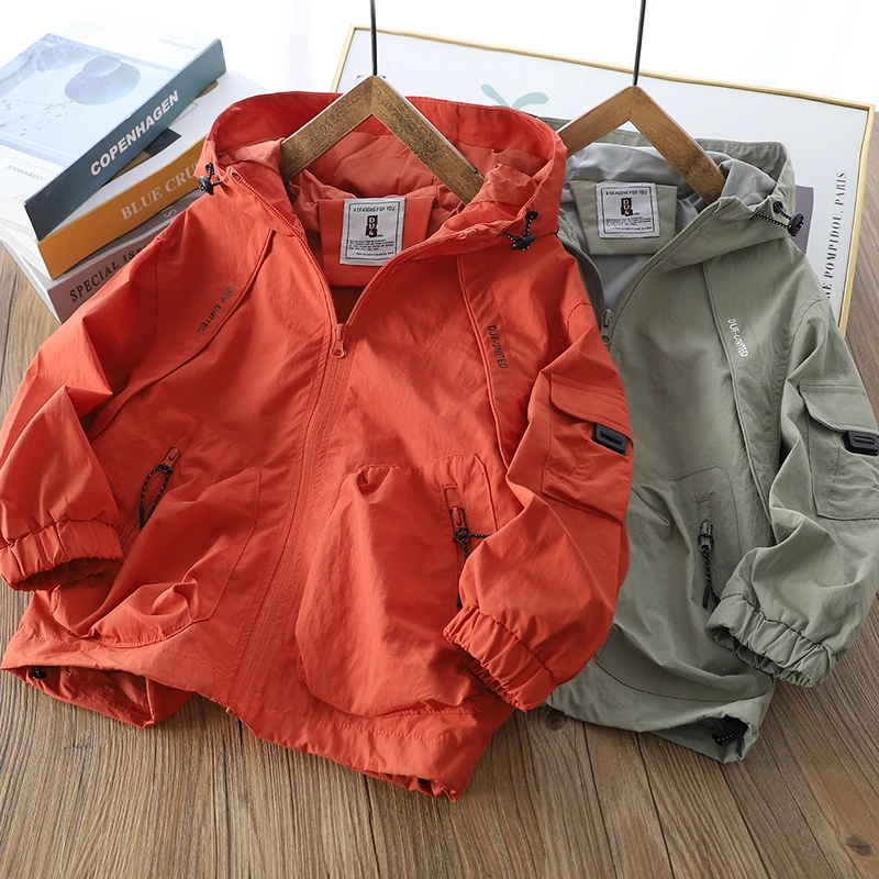 男童外套儿童冲锋衣中大童休闲户外防风衣春秋薄款男孩连帽拉链衫