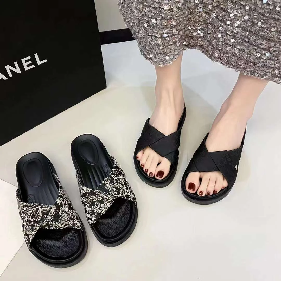 国风潮流一字拖女2024年夏季新款网红爆款外穿软底增高交叉凉拖鞋