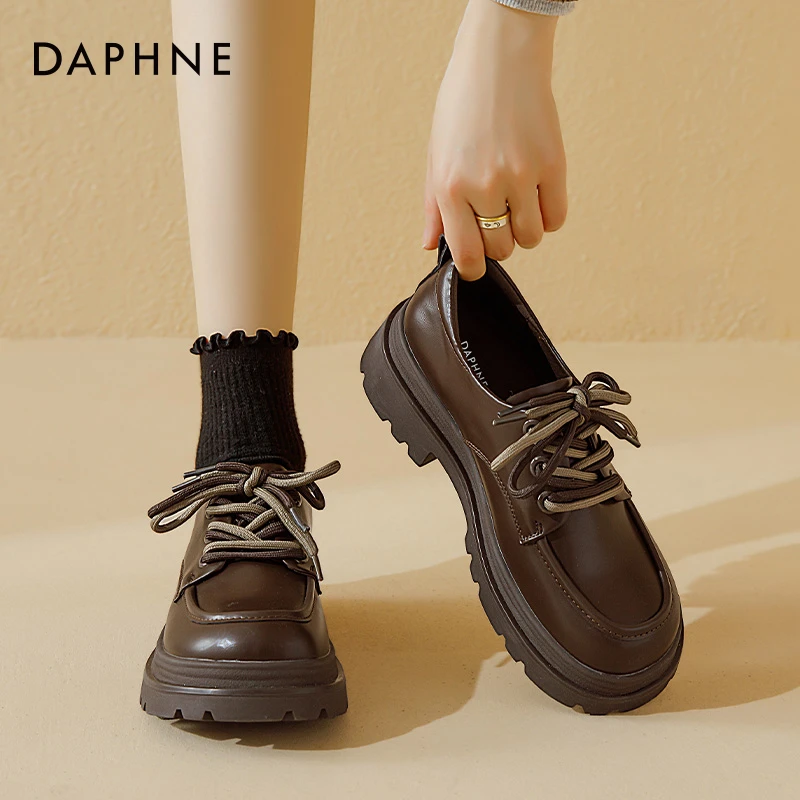 达芙妮棕色乐福鞋女2025爆款秋季日式时尚小皮鞋厚底松糕牛津单鞋