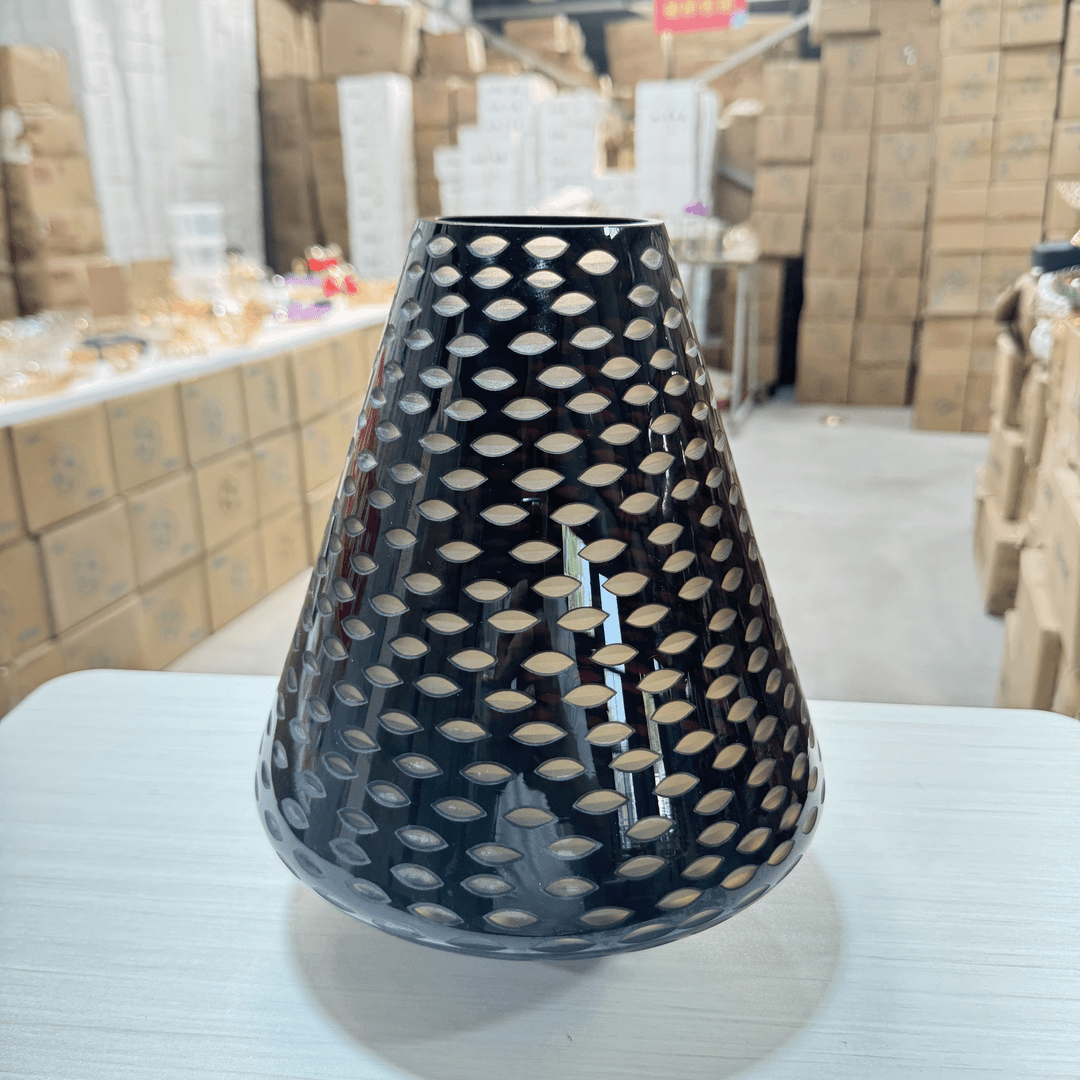 【微瑕品处理】黑色小眼睛大口花瓶