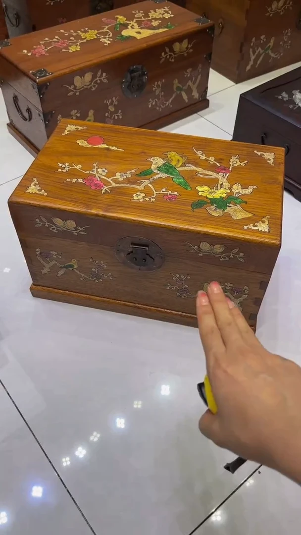 【闪购商品】木鸟踏花枝螺钿首饰箱