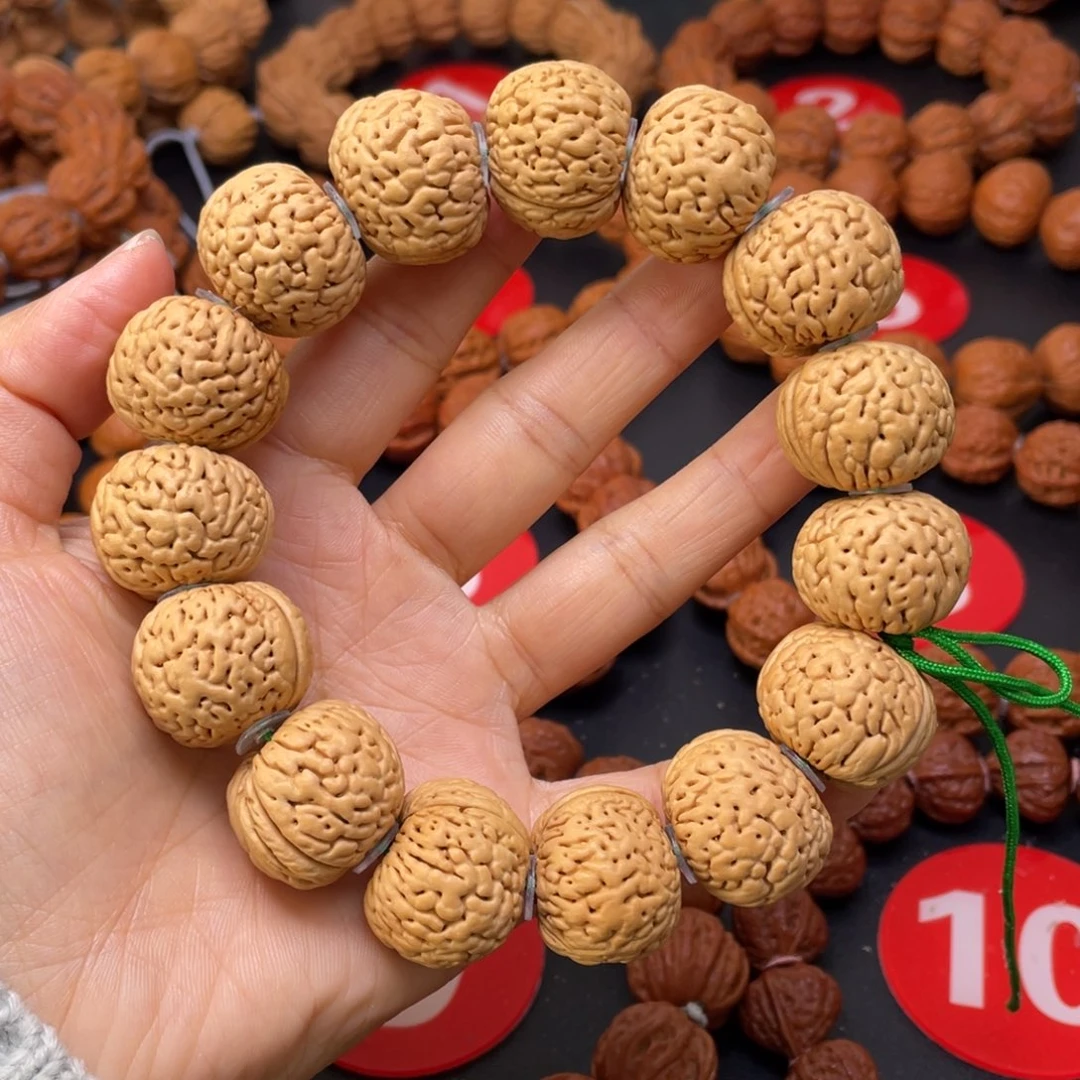 文玩核桃吊坠桃核