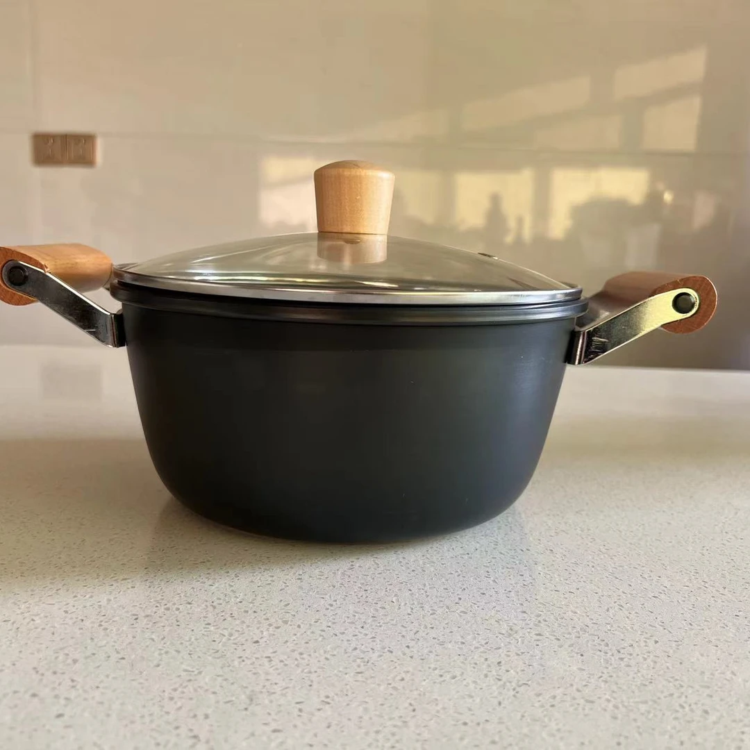 22cm无涂层精铁汤锅双耳防烫微瑕疵炖煮锅