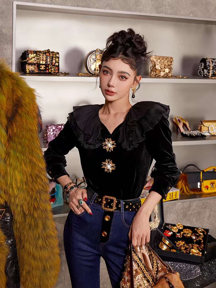 重工别针钉珠 定位压褶双层荷叶领丝绒上衣