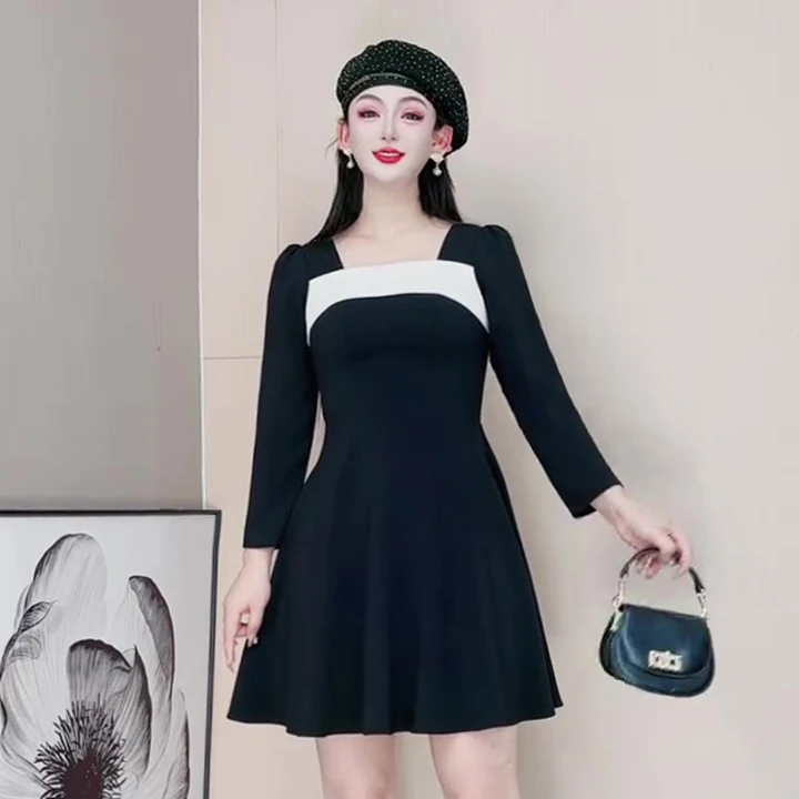连衣裙春秋新款显瘦小黑裙法式时尚减龄裙子洋气百搭