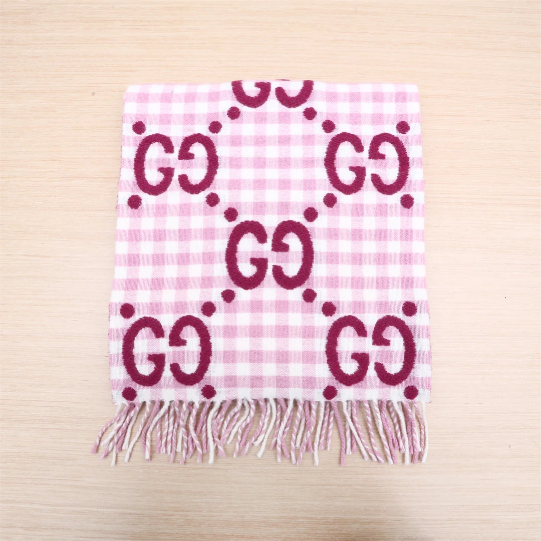 99新 GUCCI/古驰 小花6娜P234141931粉格子围巾