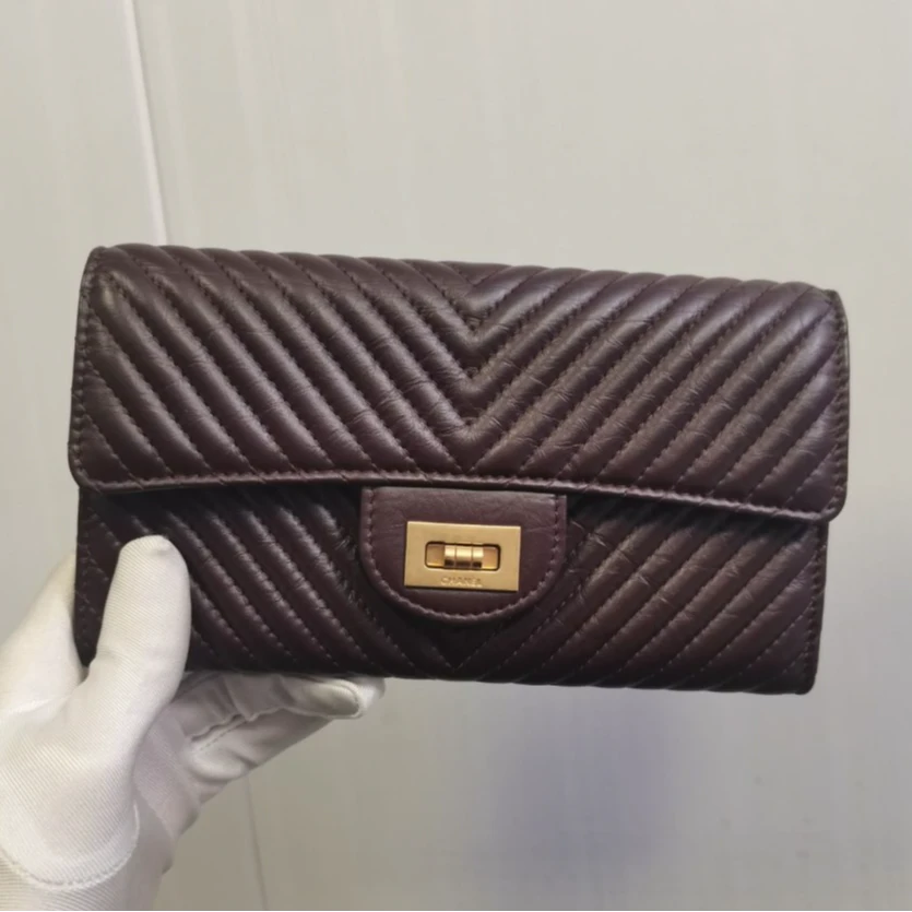 99新 Chanel/香奈儿 -288小花6枫 2.55 酒红色 金扣 22开