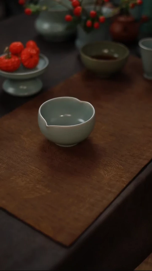 【闪购商品】杯一级品粉青仿古桃心杯