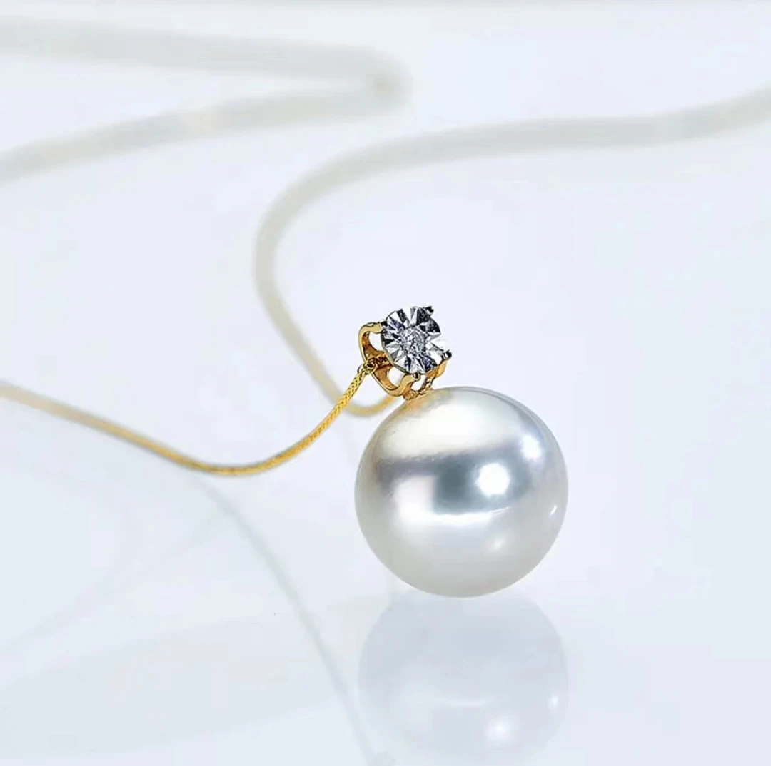 DM082 海水珍珠18K金镶钻王妃款澳白珍珠吊坠12-13mm（赠链）