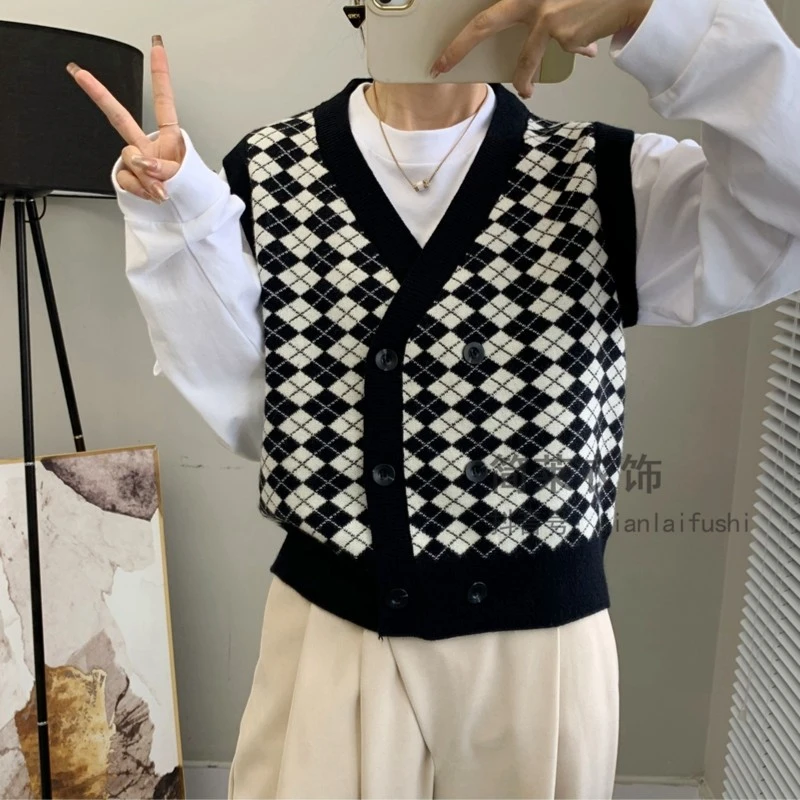 24春装新款韩版复古菱格马甲外套双排扣叠穿背心宽松慵懒风毛衣女