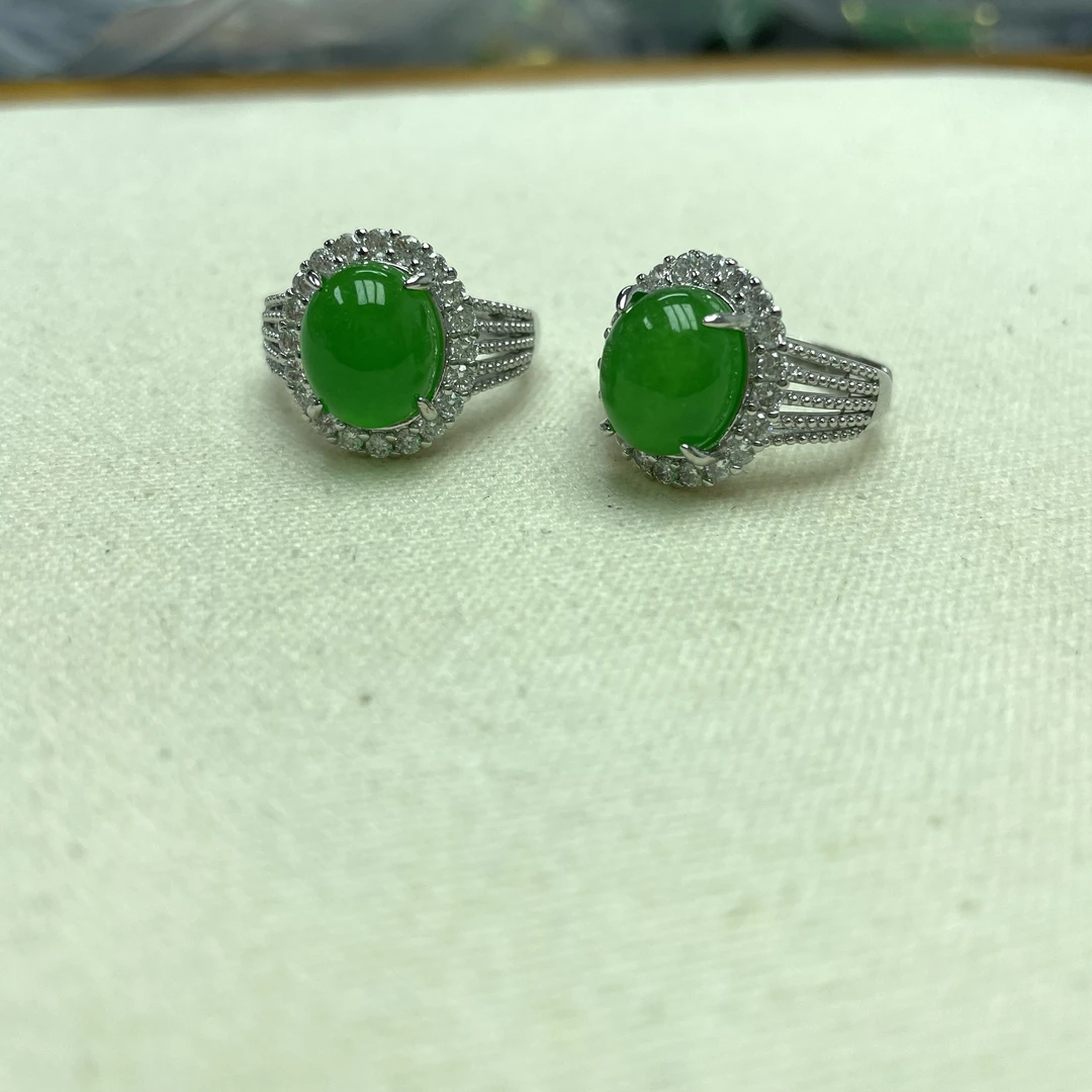 翡翠辣阳绿戒指LY206