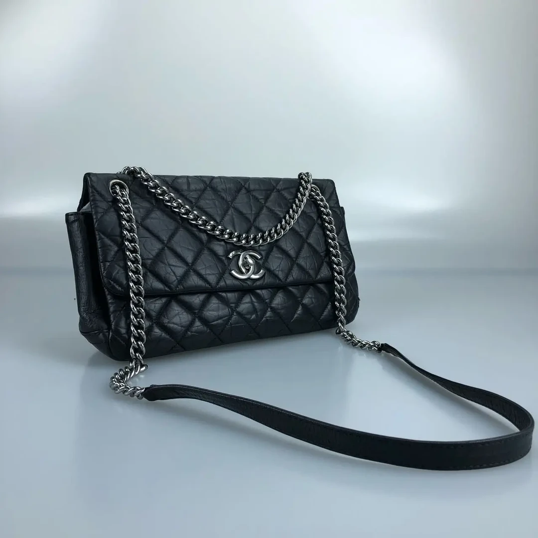 95新 Chanel/香奈儿 黑银菱格纹腋下斜挎包  16开带卡 底长27