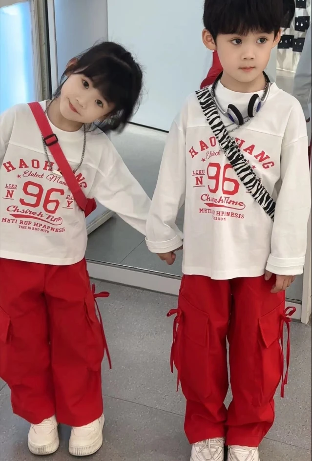 男童秋装套装2024新款秋款网红衣服儿童痞帅卫衣红色工装裤两件套