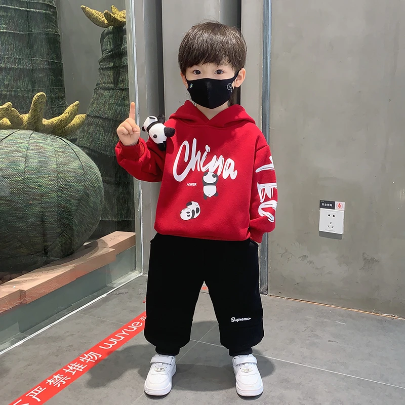 男童套装春秋款卫衣套装春装2024挂件小熊儿童洋气两件套休闲童装