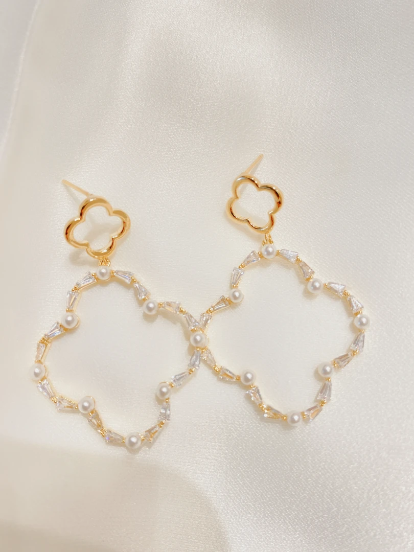 铜合金耳饰 四叶草时尚轻奢百搭耳钉