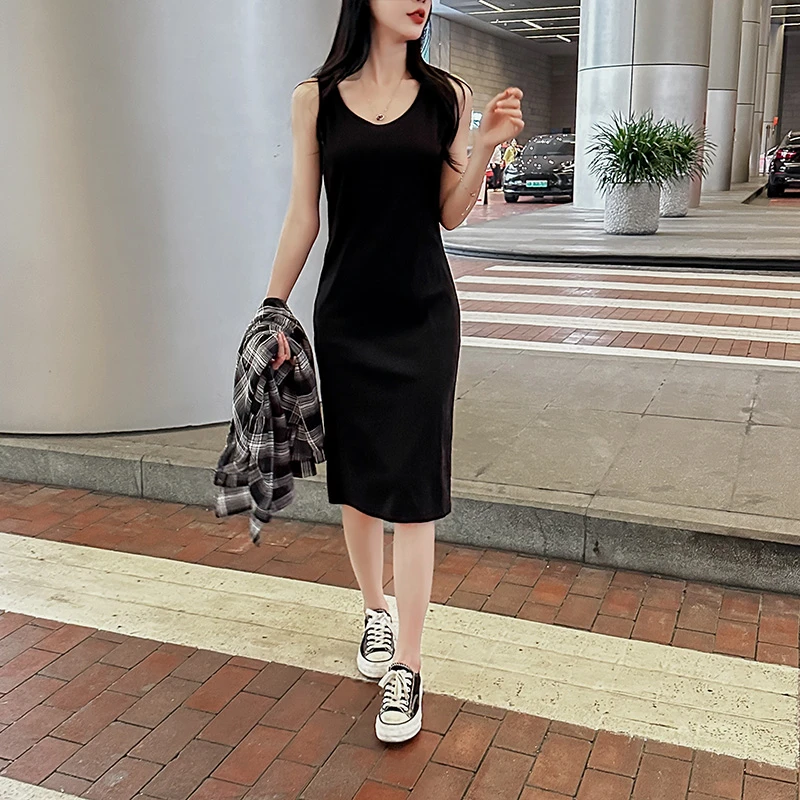 春夏新款黑色背心裙中长款打底无袖吊带小黑裙女大码开叉连衣裙