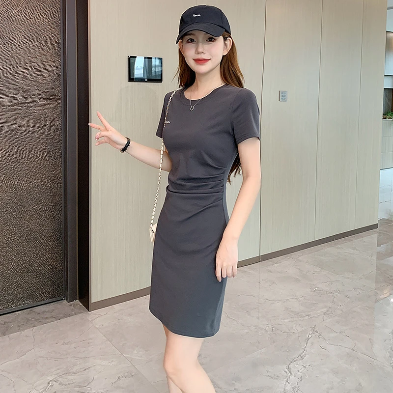 气场强大高级感女装休闲显瘦中长款高档小个子连衣裙外出洋气裙子